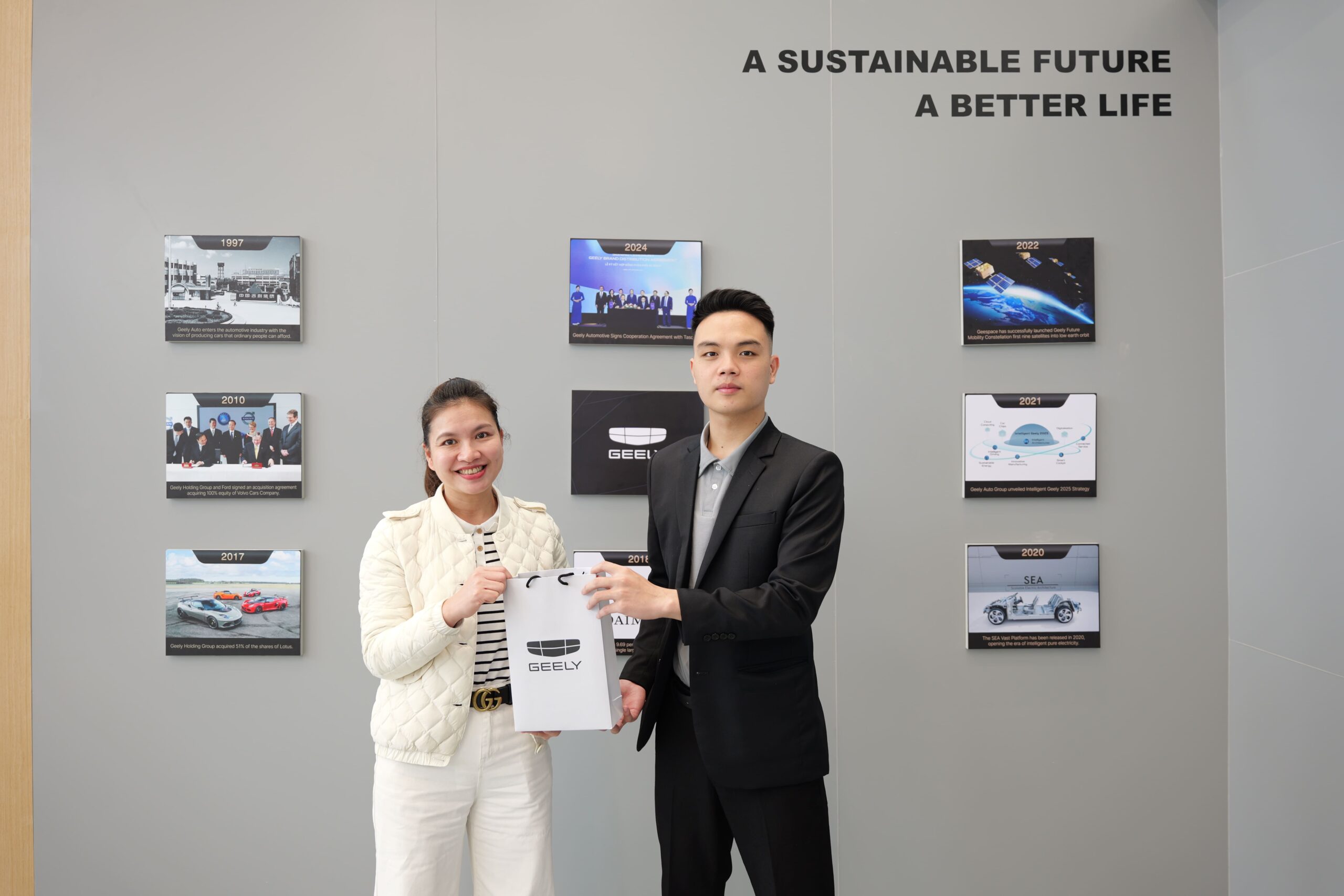 Những món quà độc quyền Geely Nha Trang tri ân khách hàng 